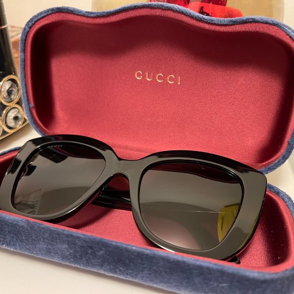 GUCCI Sunglass